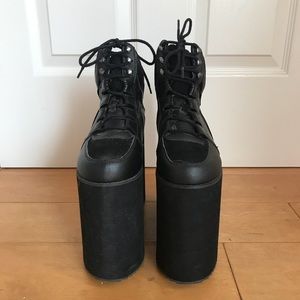 YRU Qozmo Sky Platforms